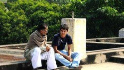 Raghuvir Yadav and Raj Tandon in Yeh Khula Aasmaan