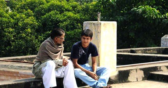 Raghuvir Yadav and Raj Tandon in Yeh Khula Aasmaan